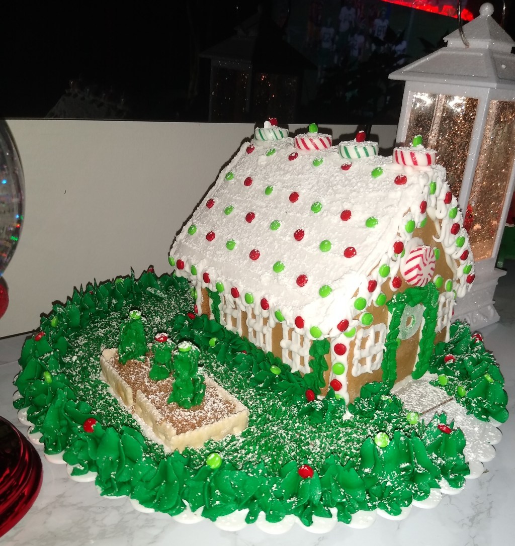 Making a Buttercream Frosting Garden for a Gingerbread&nbsp;House